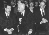 Schwarz-Weiß-Foto:  Heckelmann, von Weizsäcker und Fricke bei 40-Jahr-Feier
