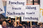 Foto: Demonstration von FU-Mitgliedern im Dezember 1997